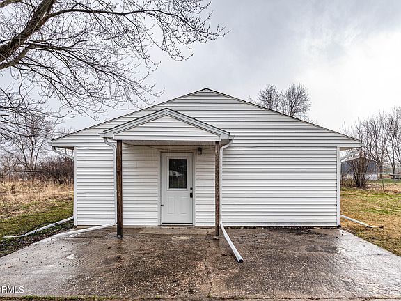 4th image of 3470 Holland Ln