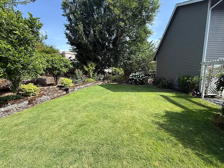 535 100th Ave SE — Photo 33