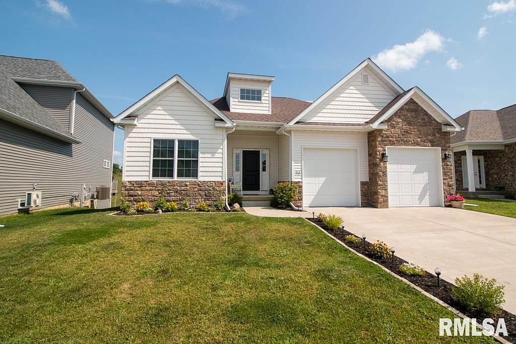 74 Cobblestone Ln, Le Claire, IA 52753 Zillow