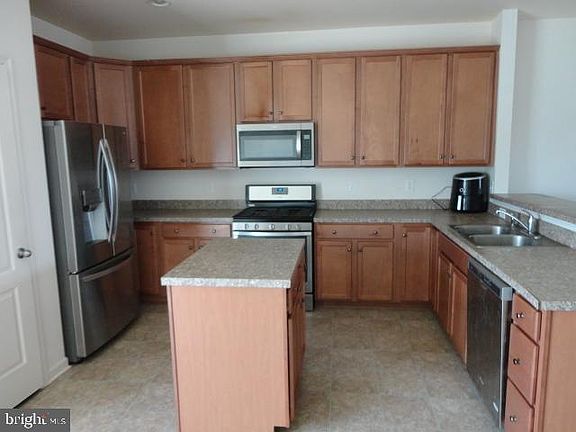 2nd image of 1218 Hudgins Farm Cir