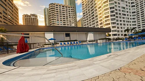 801 Brickell Bay Dr Photo 1