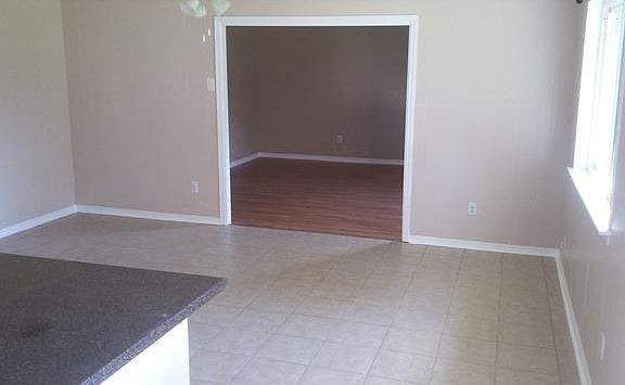 2nd image of 1908 Green Oak Dr