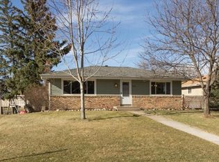 5279 Oconnell Dr, Mounds View, MN 55112