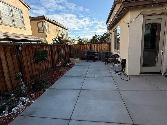 4th image of 411 E Iron Oak Pl