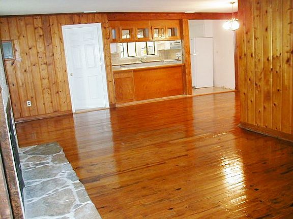 LR toward Dr and Kitchen