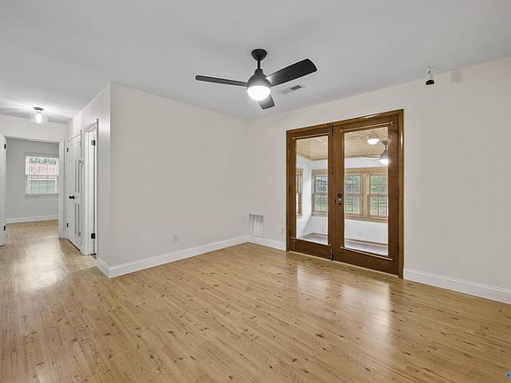 5th image of 118 Dora Dr