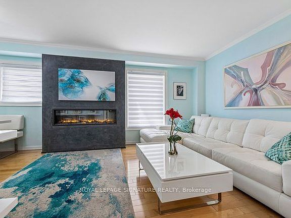 4th image of 72 Kipling Cres