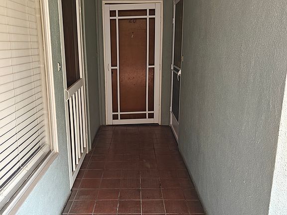 3rd image of 1329 E 1st St APT 27