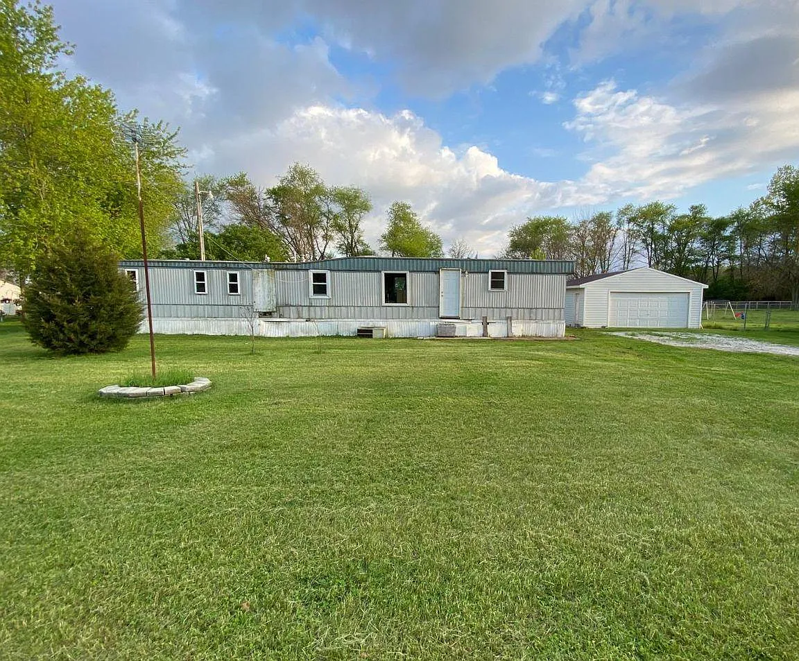 4053 Old Orchard Ln photo 1