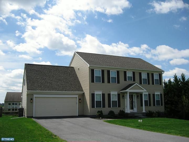 1st image of 206 White Oak Dr