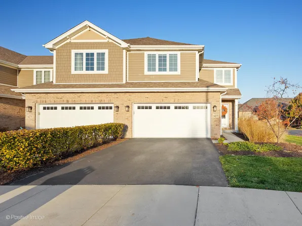 14277 Lacey Dr, Lemont, IL 60439