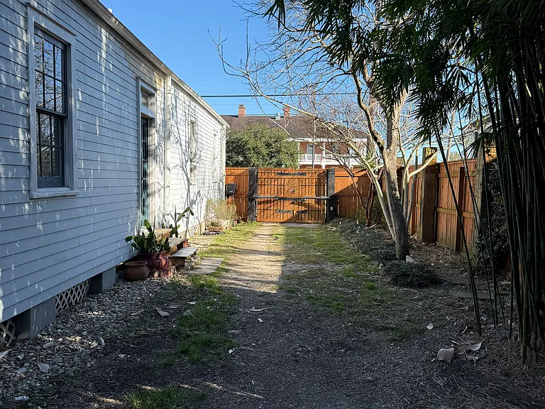 812 Delery St — Photo 16