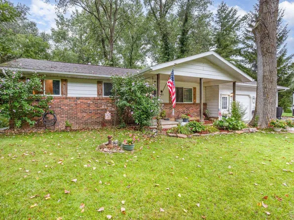 1428 S Eight Mile Rd, Kawkawlin, MI 48631