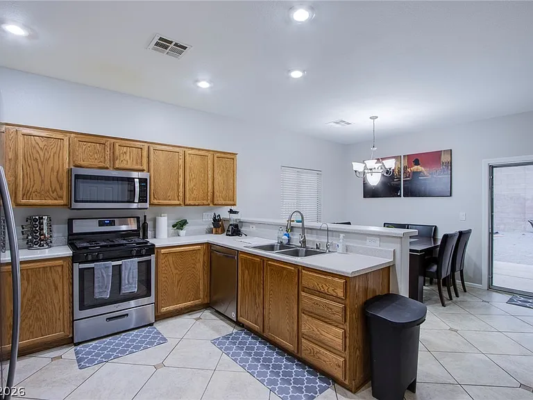 6429 Corrie Canyon St — Photo 30