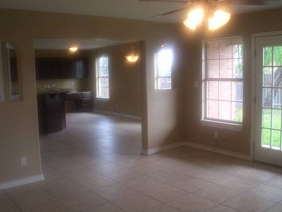 Family room/kitchen