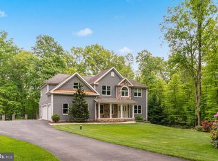 1633 Freeland Rd, Freeland, MD 21053