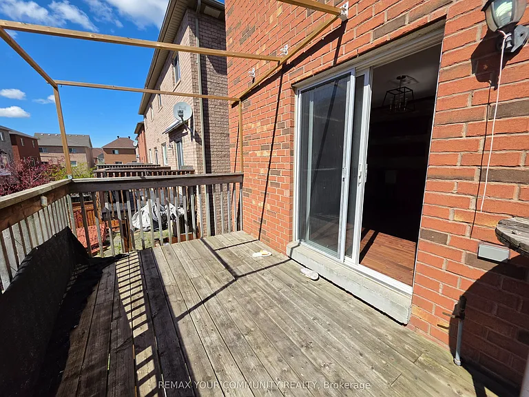 69 Gail Parks Cres — Photo 17