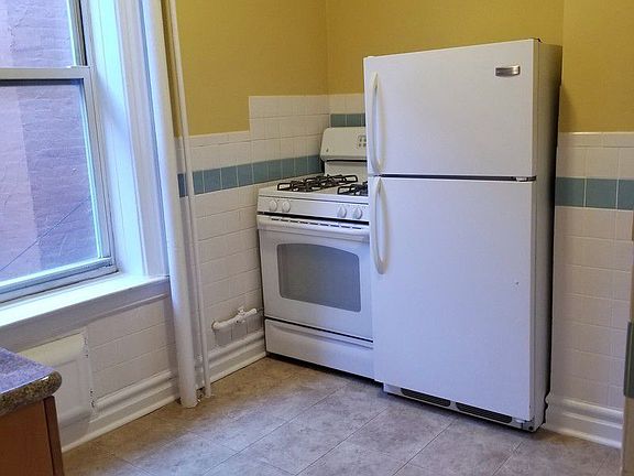 4th image of 3160 30th St APT 1