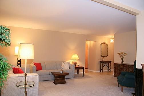 5th image of 4820 Conrad Ave #103