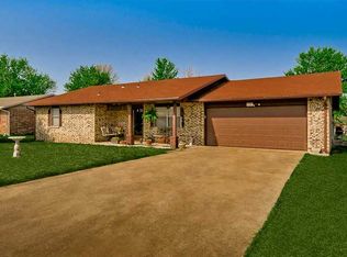 700 N Betty St, Springdale, AR 72762