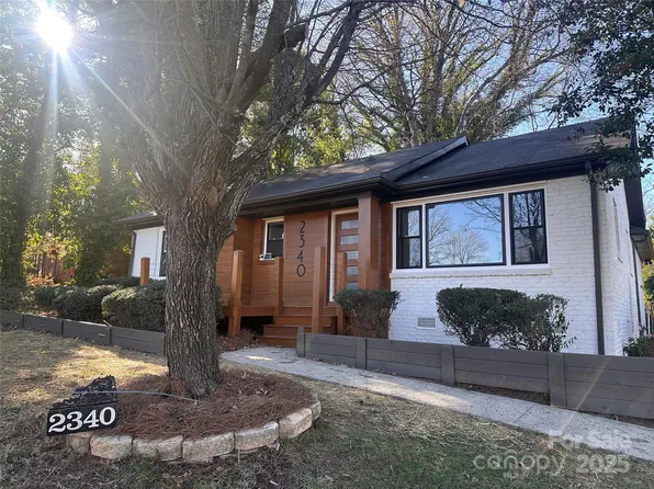 2340 Westerly Hills Dr, Charlotte, NC 28208