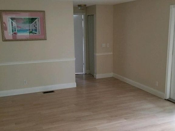 2nd image of 2040 Bradley Dr