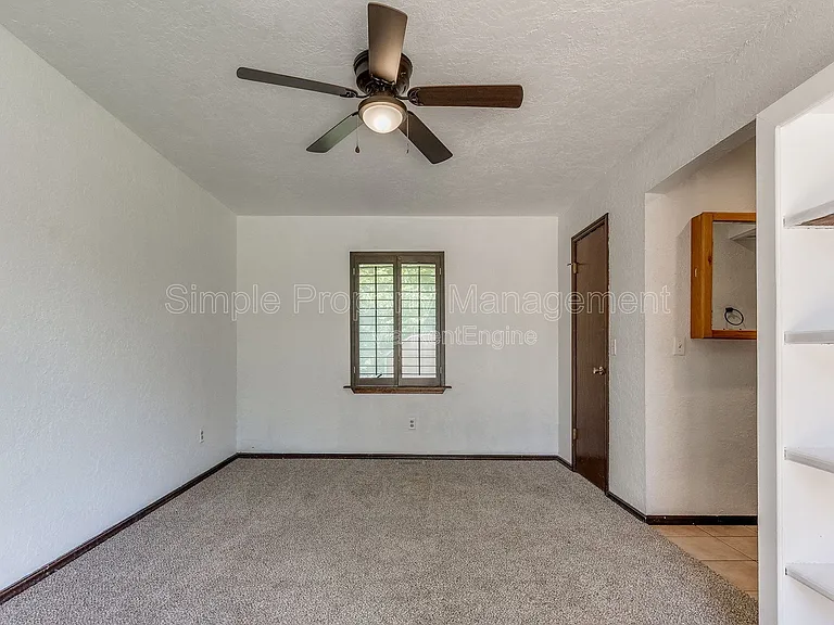 18916 Dave Dr — Photo 16