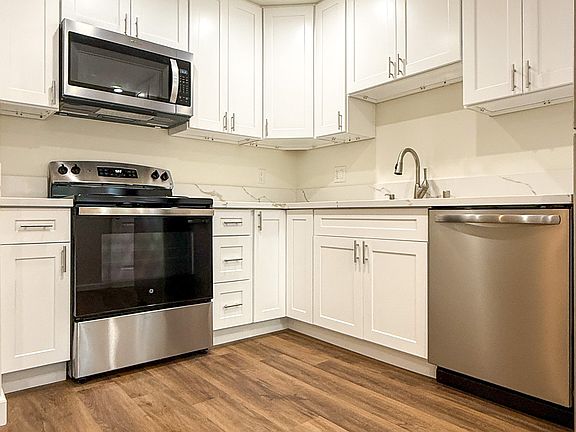 5th image of 3136B Casitas Ave