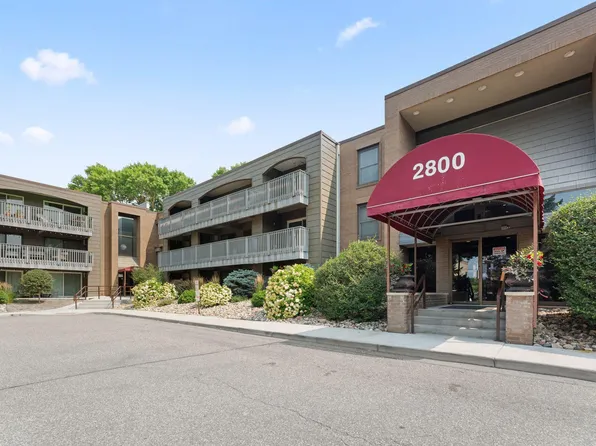 2800 Hamline Ave N APT 313, Roseville, MN 55113