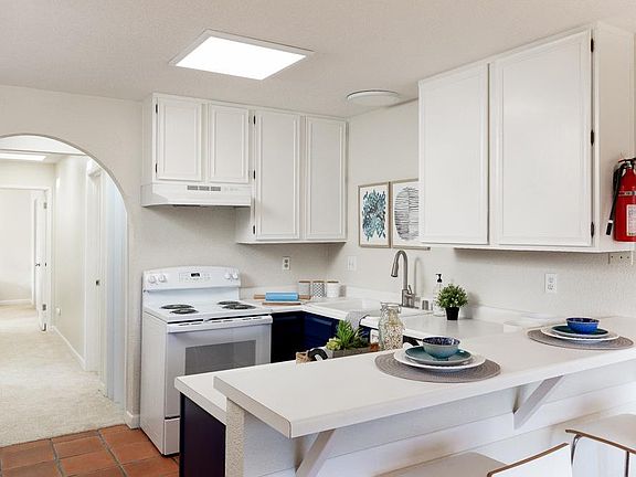 5th image of 131 Crespi Ct