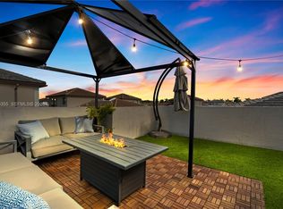 4809 NW 83rd Pkwy, Doral, FL 33166