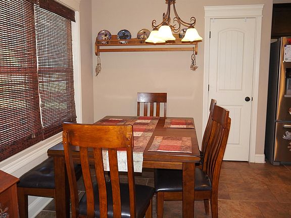 5th image of 1105 Stillwood Dr