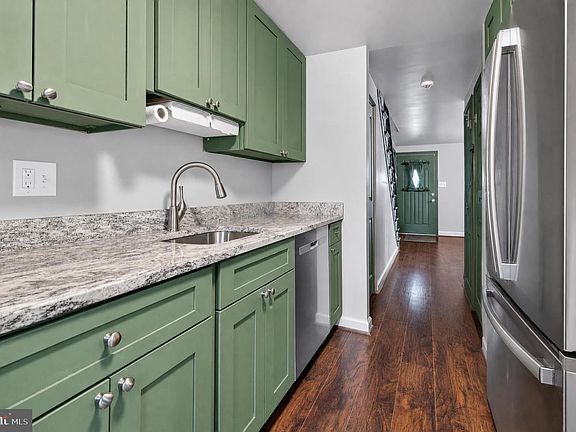 5th image of 7617 Barlowe Rd