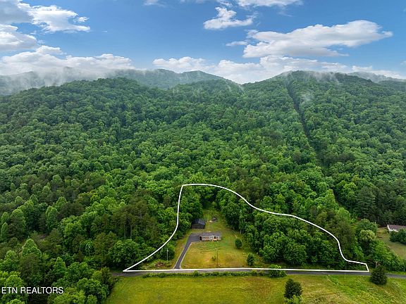 2nd image of 322 New Life Rd