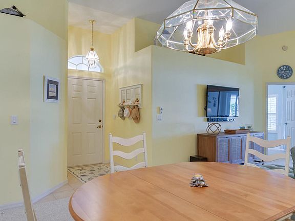 3rd image of 108 Sophora Pl