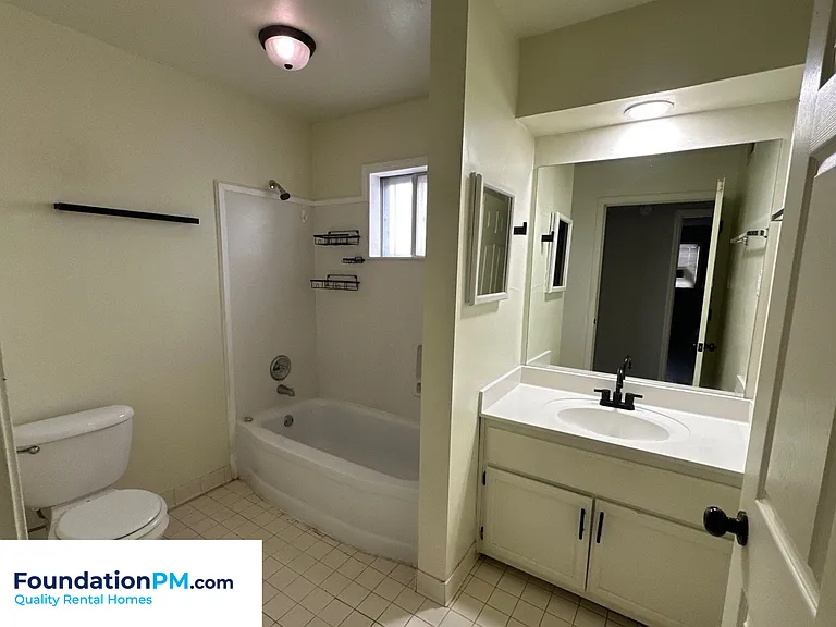 34 N Idlewild St #14 — Photo 10