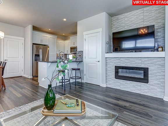 4th image of 5577 SE Logan Ln #162