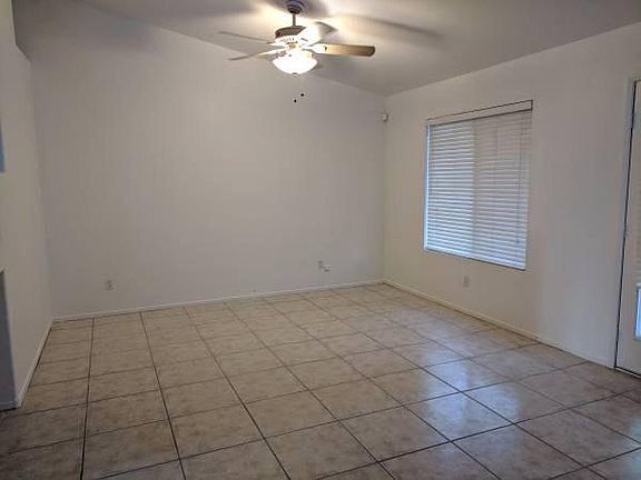 5th image of 731 Canyon Country Cir