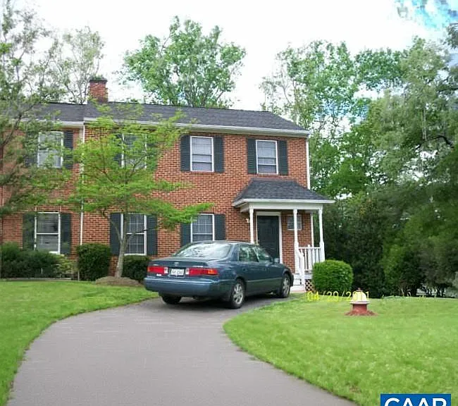 112 Brandywine Ct — Photo 2