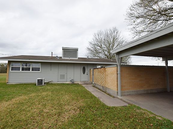 2nd image of 1220 Varney Cir