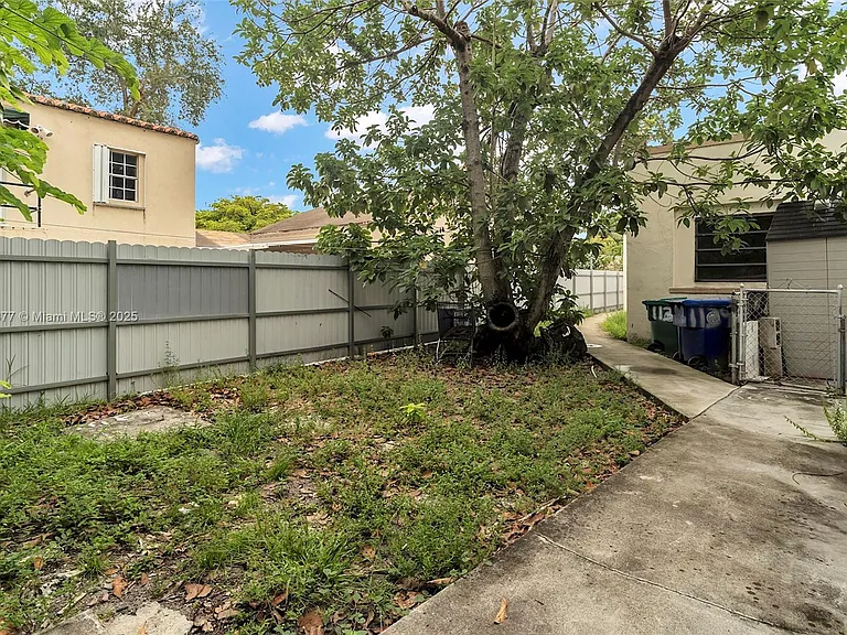 1137 NW 29th Ter #1130 — Photo 7