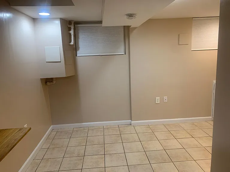 1730 Lang Pl NE #A — Photo 6