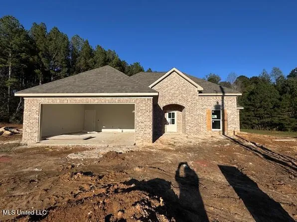 212 Dolly Ln, Magee, MS 39111