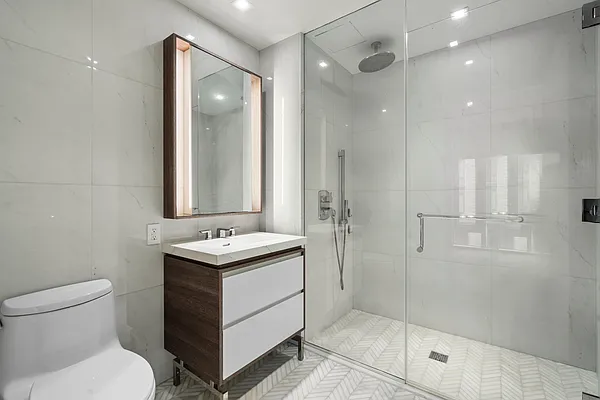 Rented by Compass | media 7