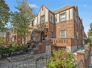 1017 Rhinelander Ave, Bronx, NY 10462