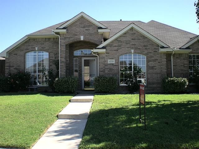 1st image of 1228 Covington Dr