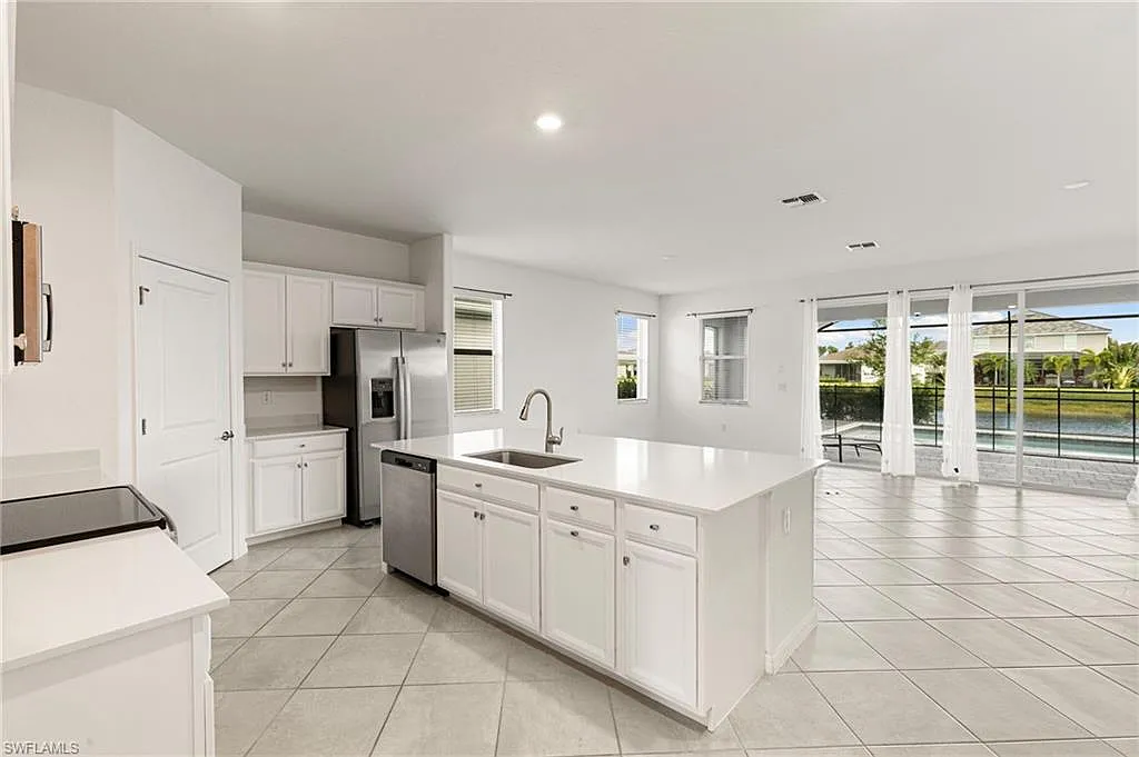 Building Photo - 2525 Kona Way