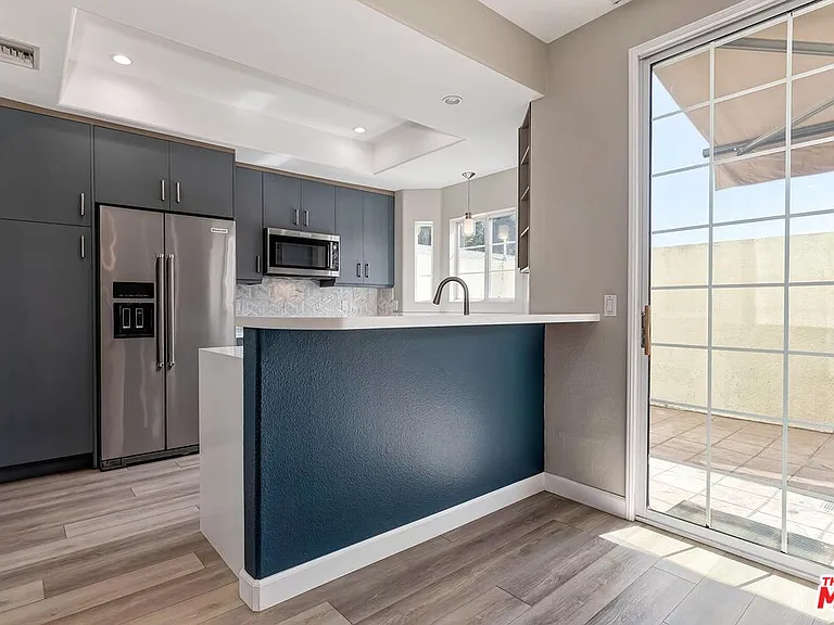 2333 Oak St #3 — Photo 4