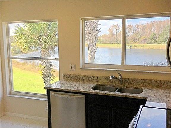 3rd image of 13426 Fairway Glen Dr APT 204