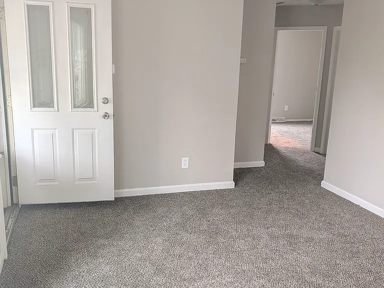 8686 Ford Ave — Photo 11